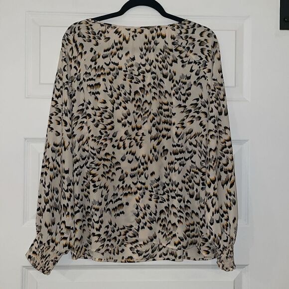 CAbi Round Trip Blouse Safari Print 4335 - Picture 9 of 9